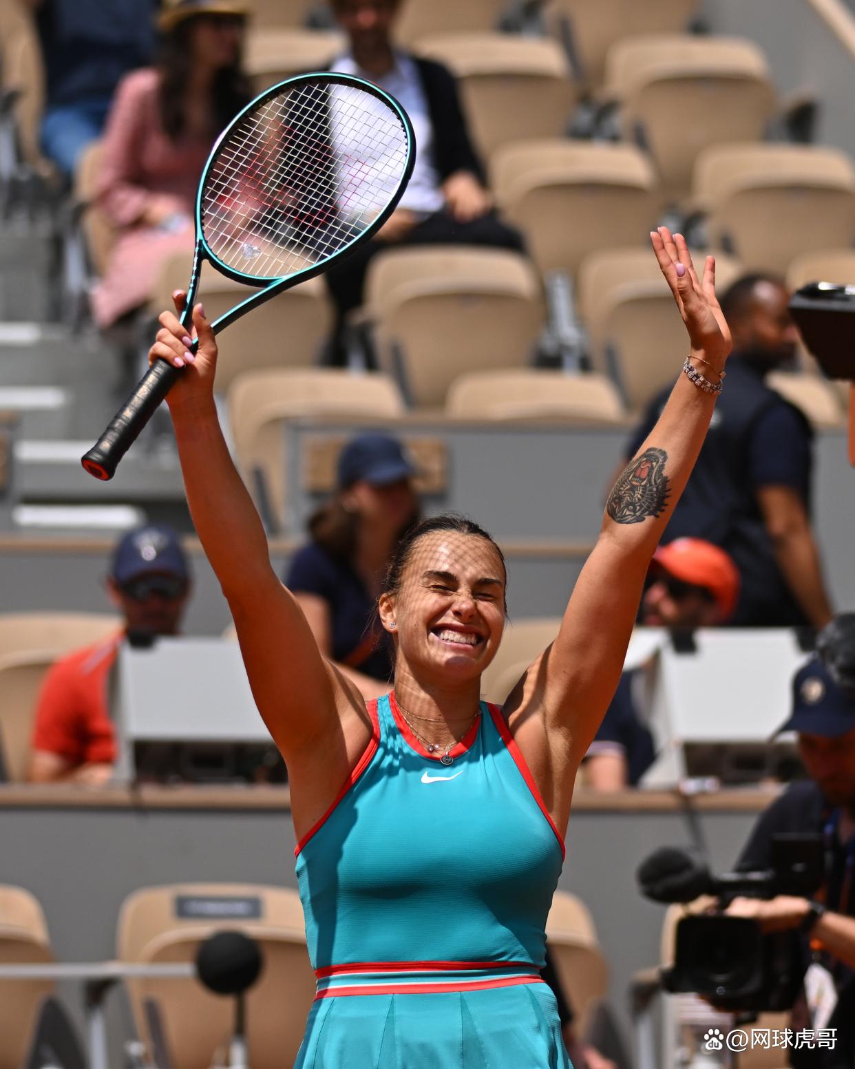 借助现代信 借助现代信