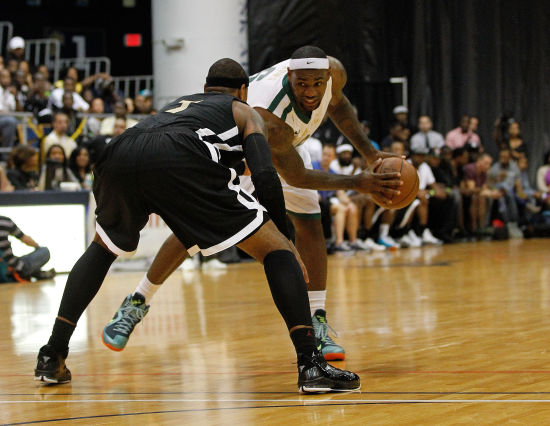 激励和团结 激励和团结